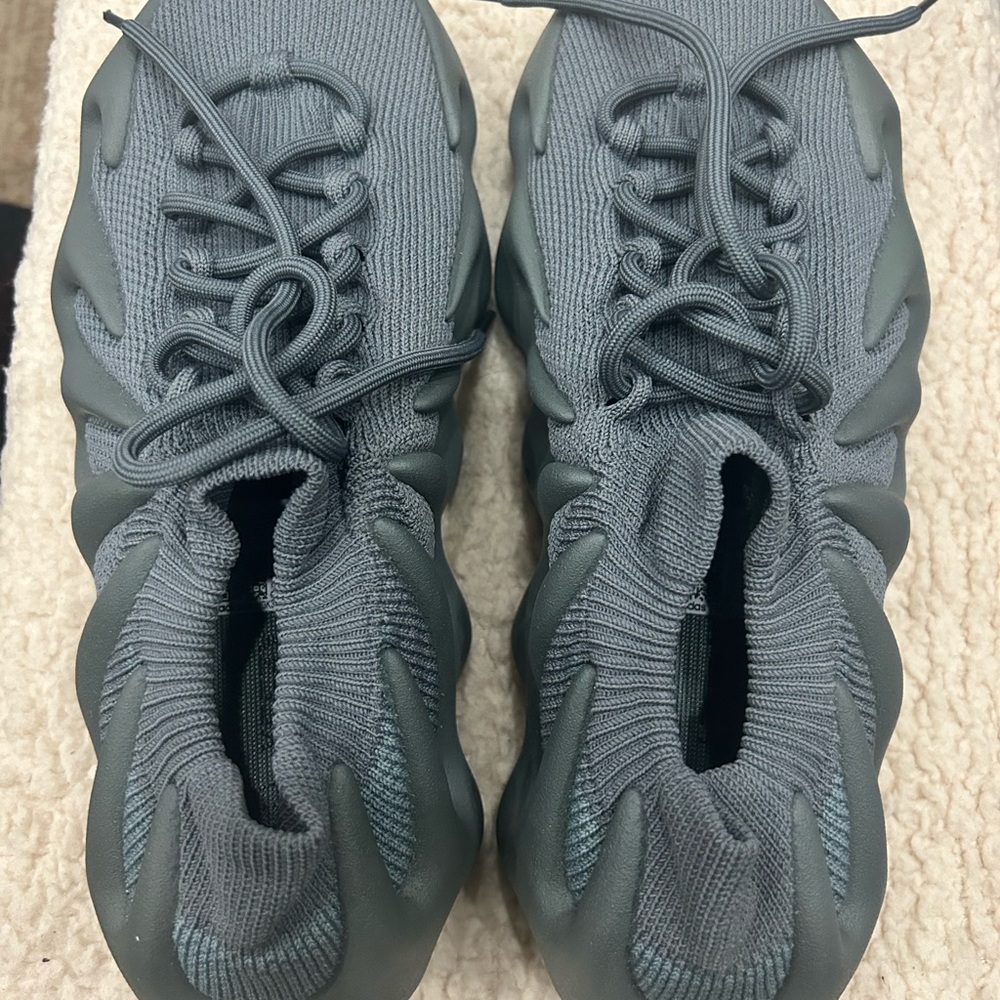 Men's Gray Sneakers - Picture 2 of 5
